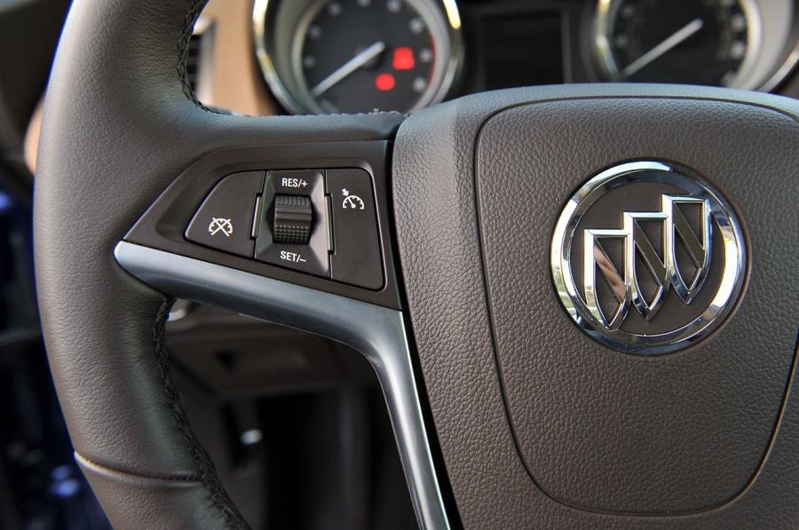  Buick Verano Turbo 2013 года  (фото 56 из 128)